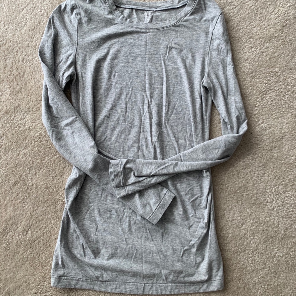 Long sleeve maternity shirt